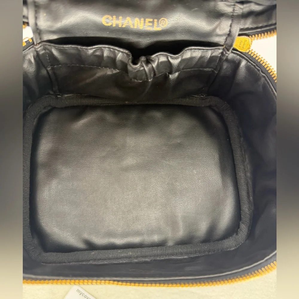 CHANEL Black Quilted Vanity Case w/Dust Bag, Authentication Card, and COA - Picture 8 of 15